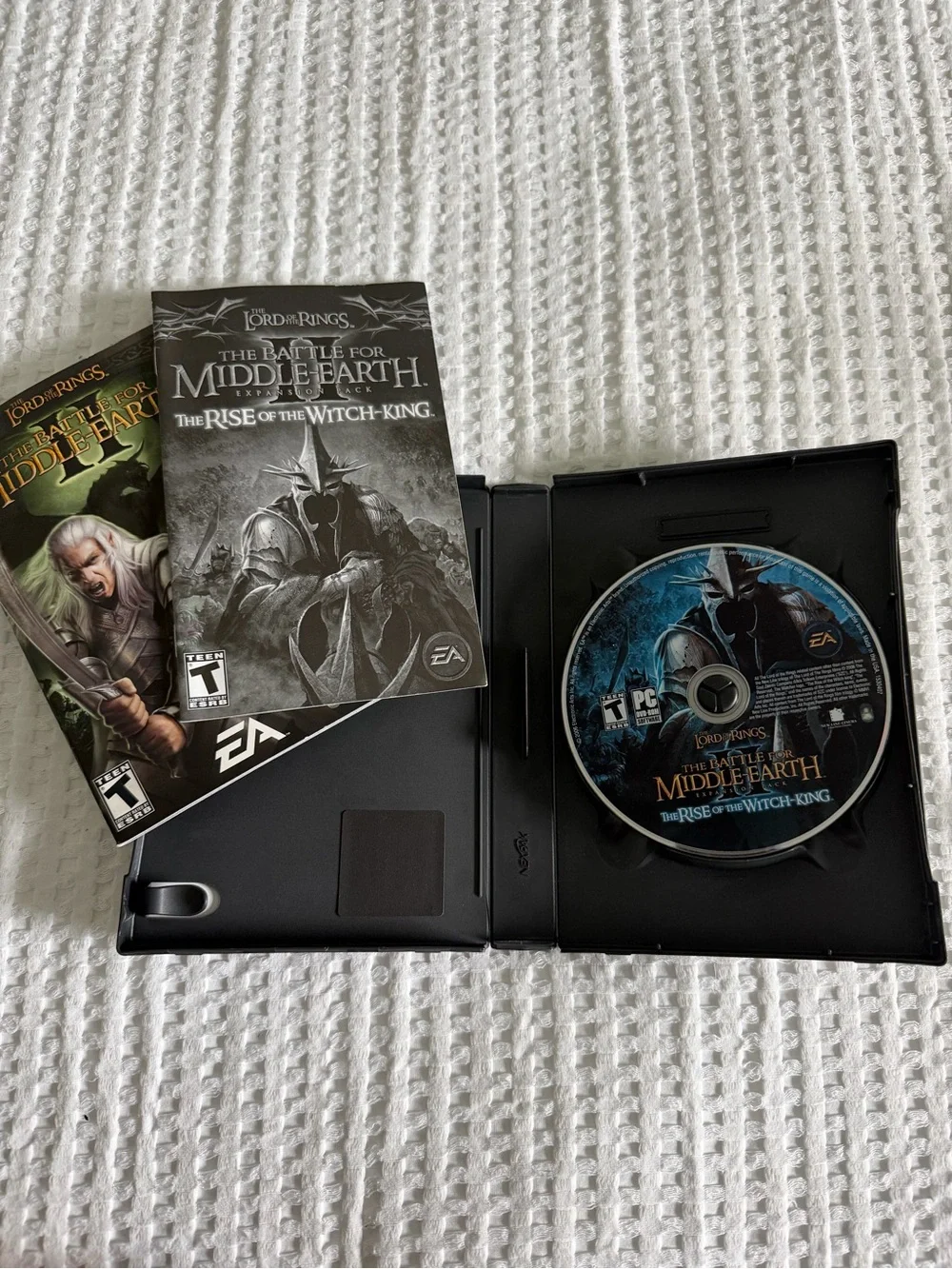 The Lord of the Rings: The Battle for Middle-earth II and Expansion